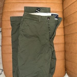 Abercrombie men’s straight leg pants